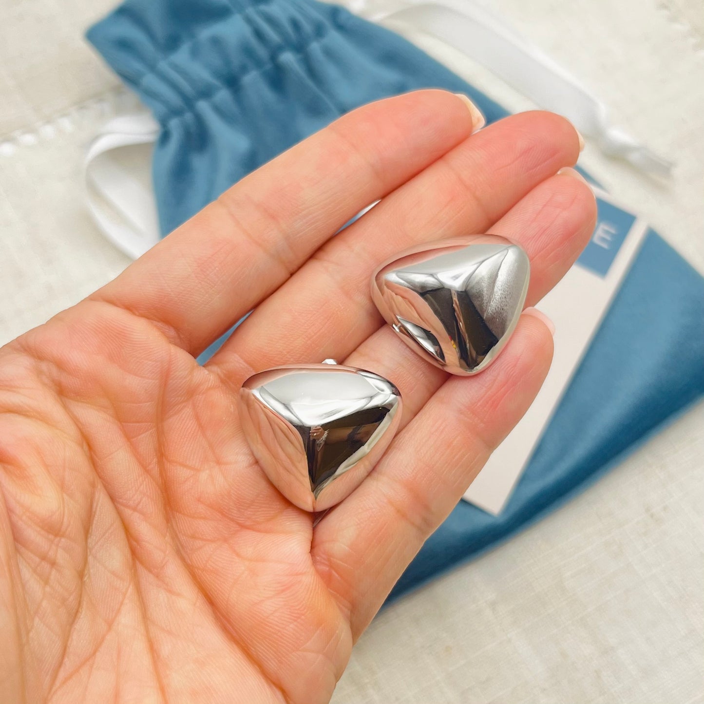 PENDIENTES TRIÁNGULO 3D