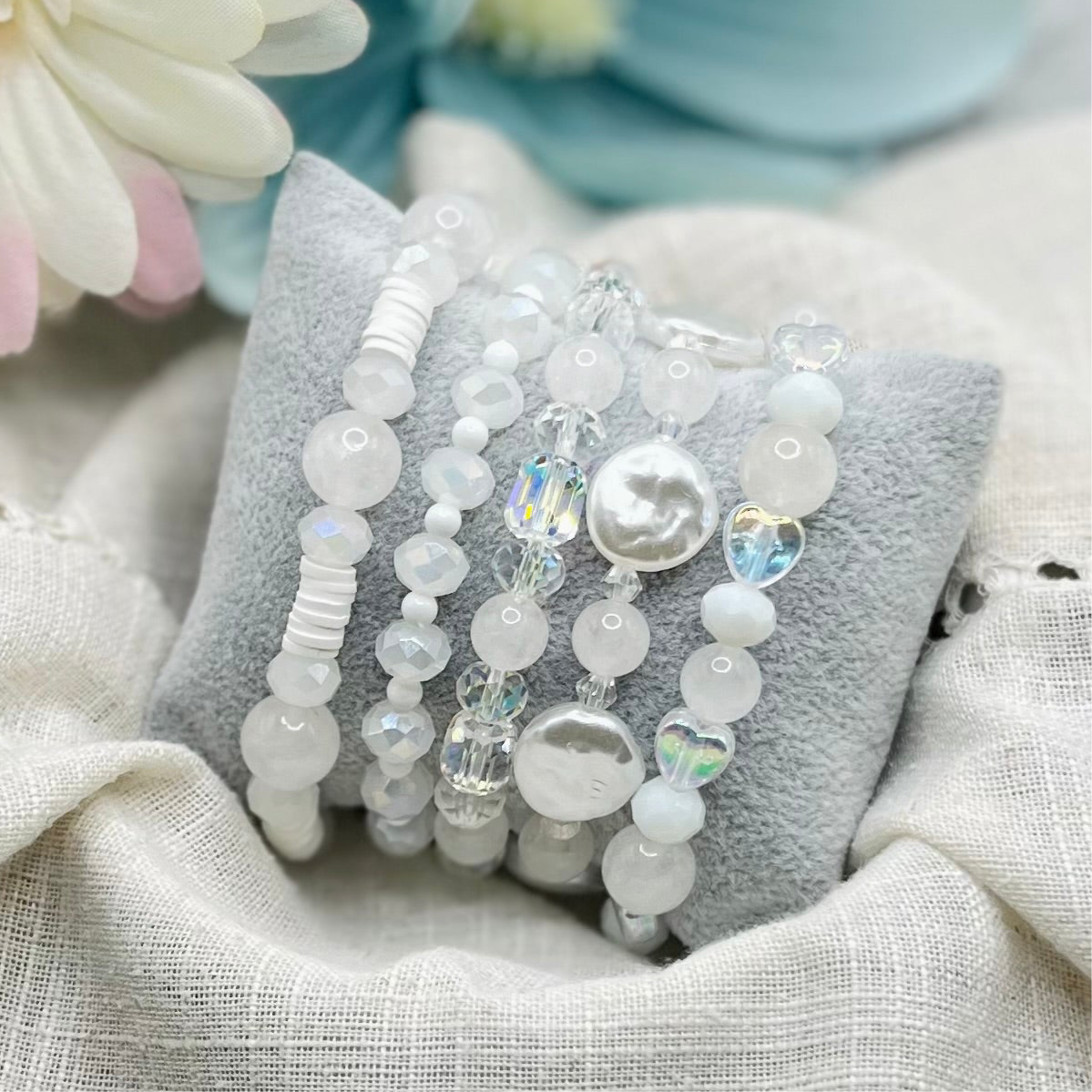 WHITE HEART BRACELET