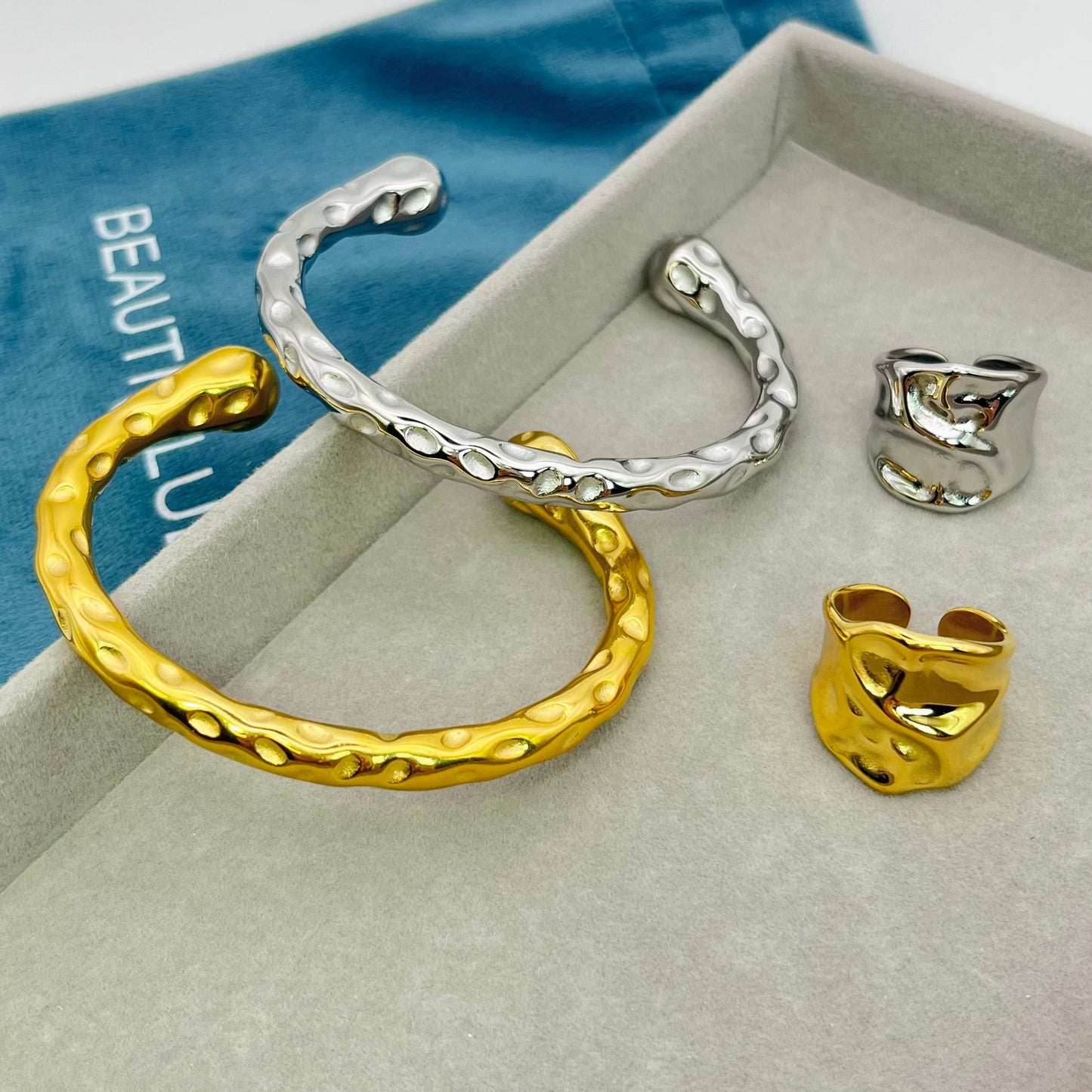 SILVER TEXTURED BRACELET