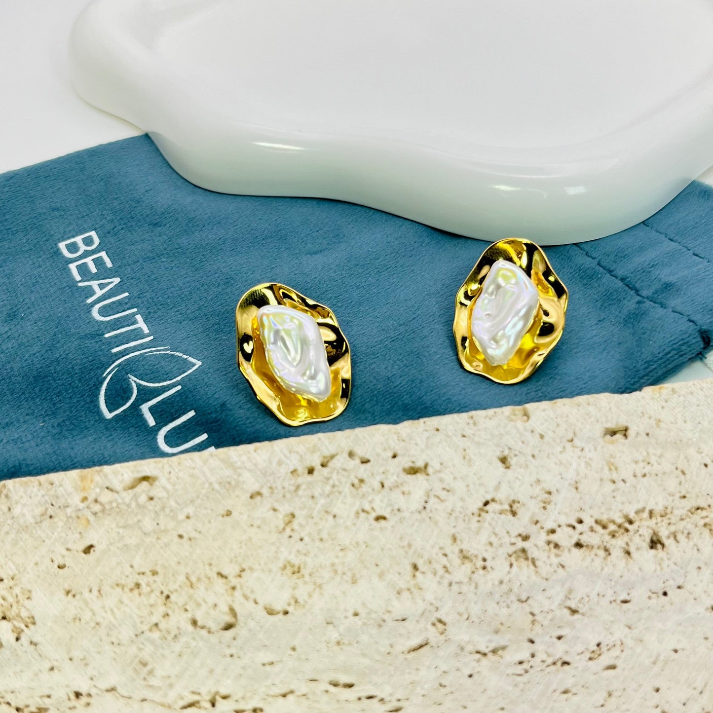 IRREGULAR PEARL EARRINGS