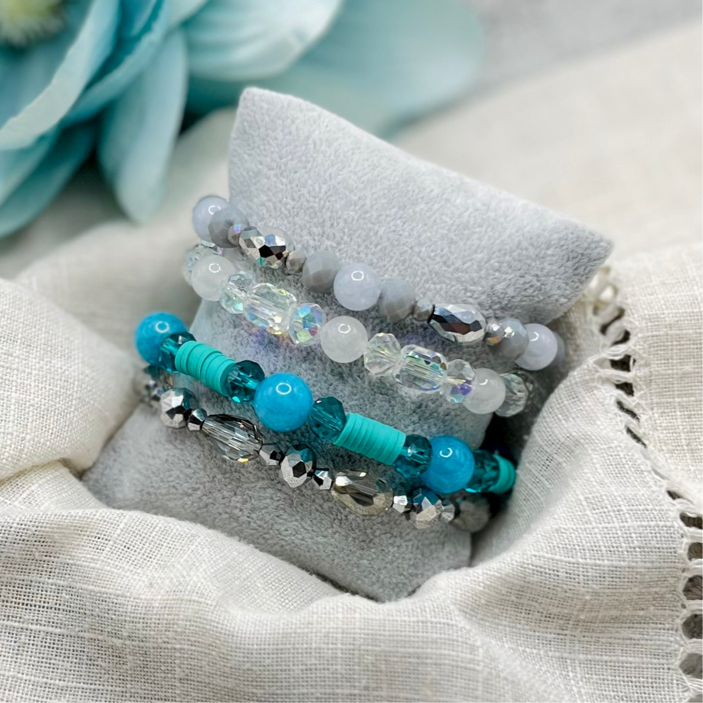 CLEAR SILVER BRACELET