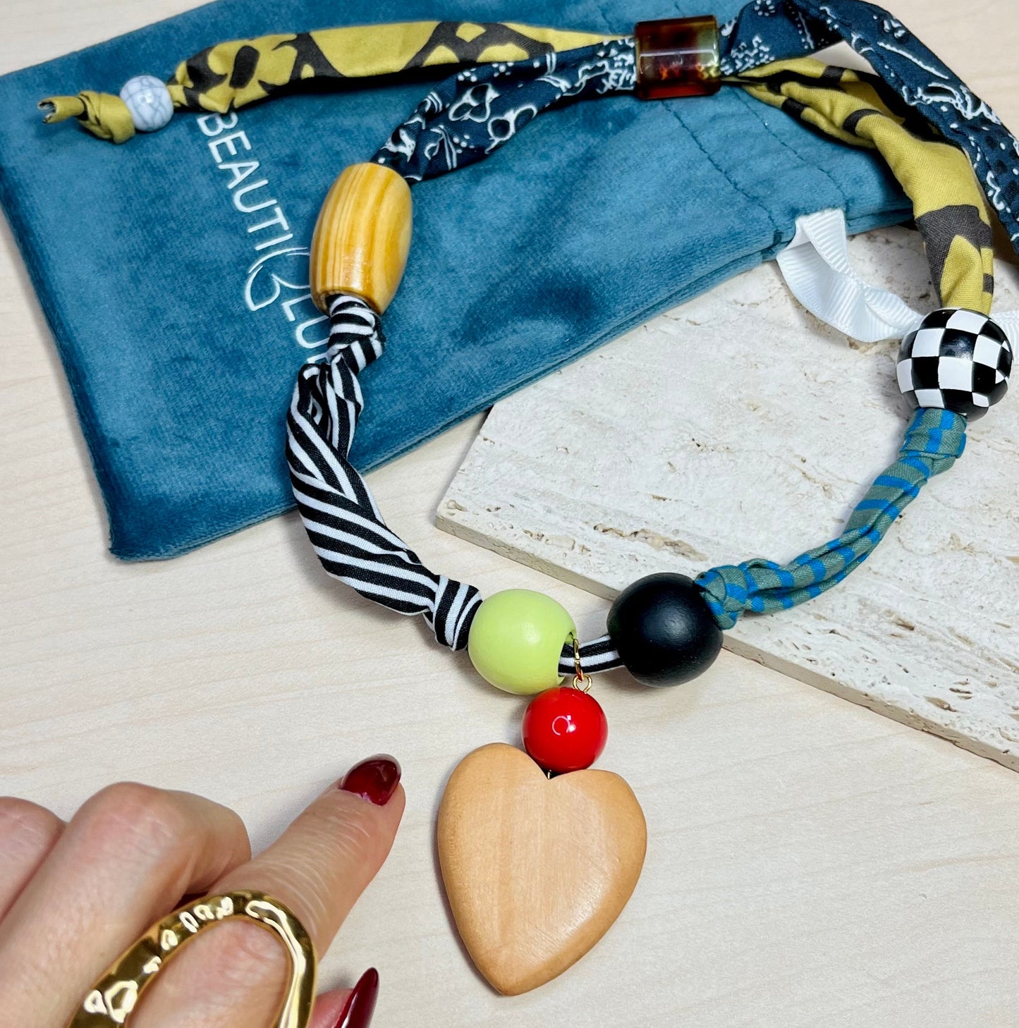 WOODEN HEART PENDANT NECKLACE