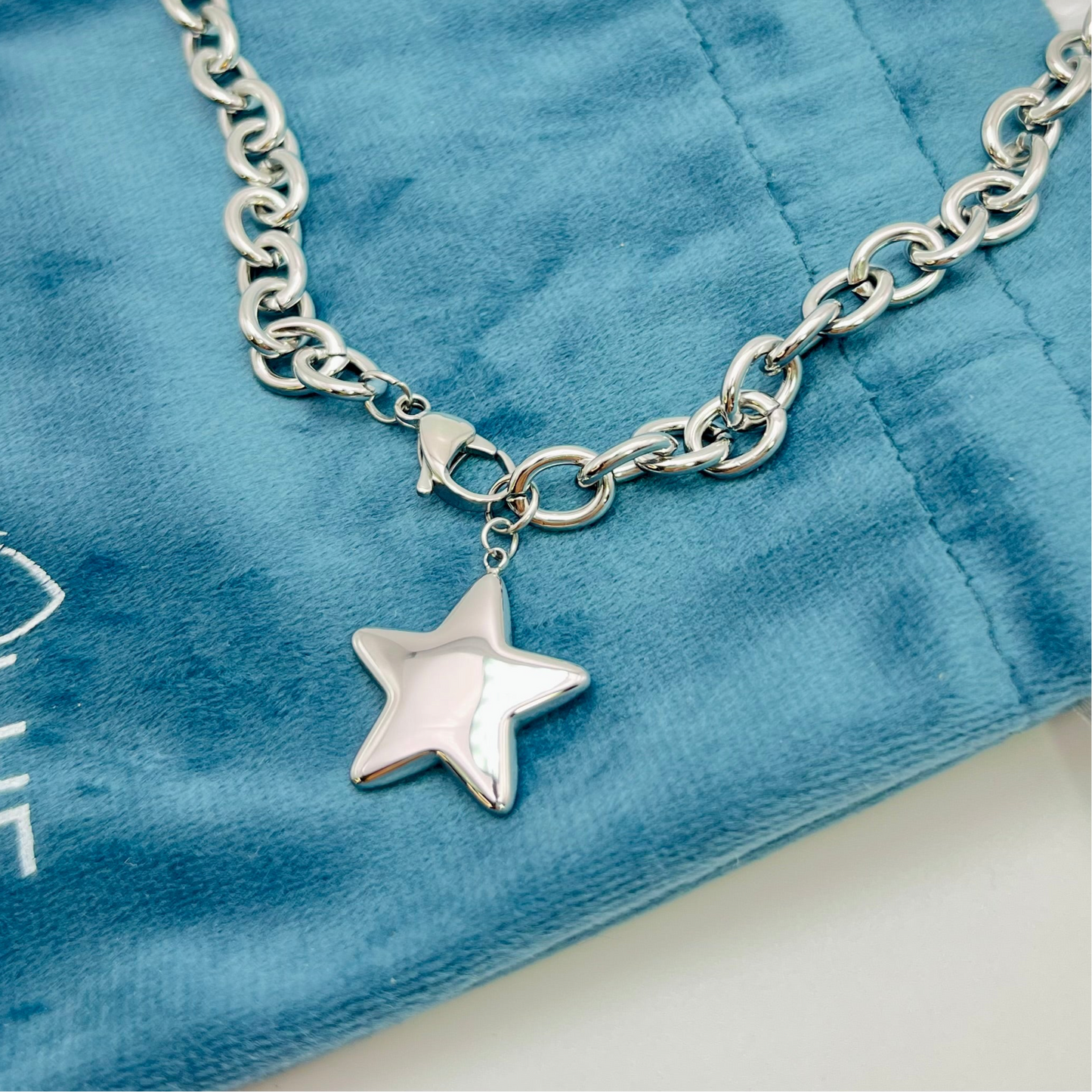 SILVER STAR CHOKER NECKLACE