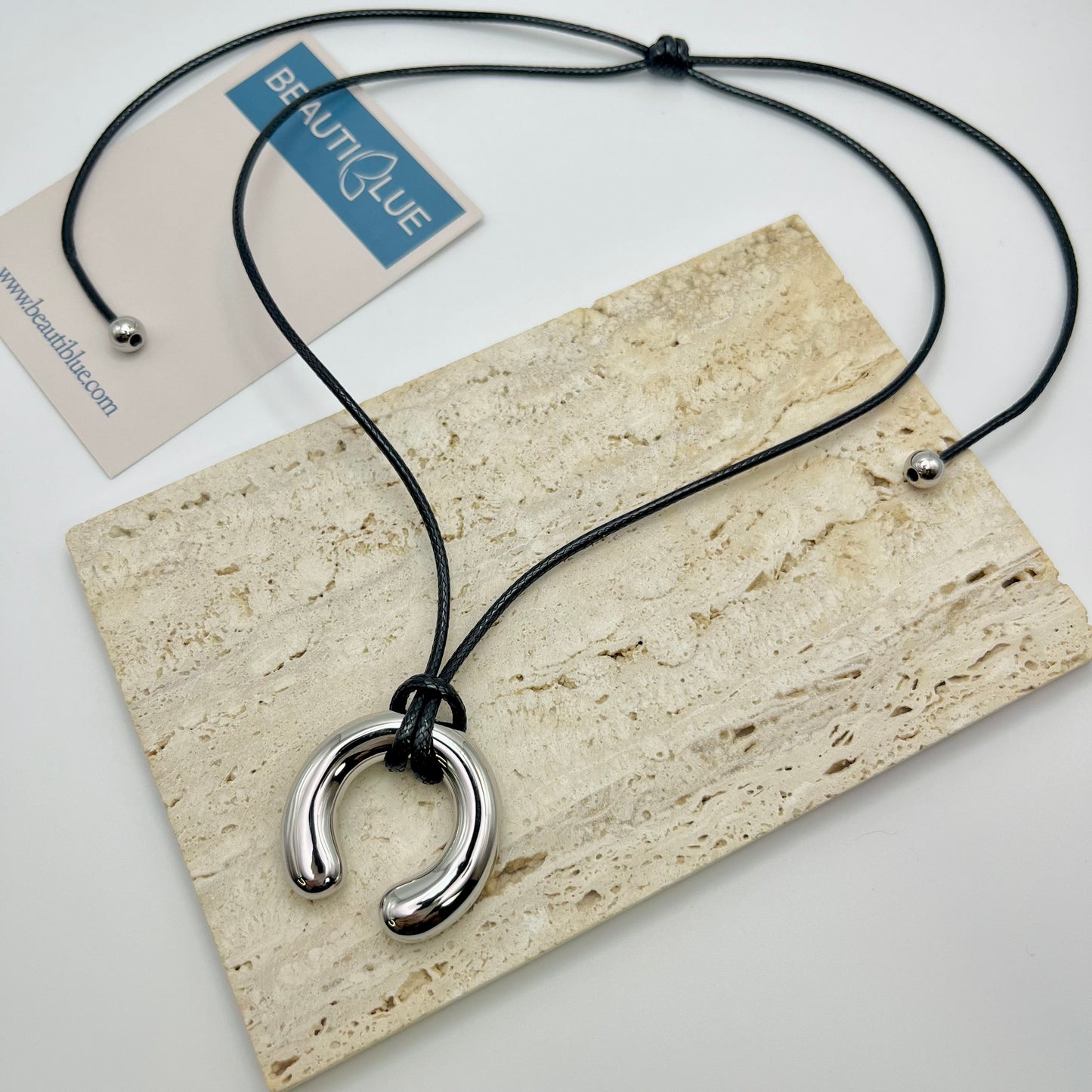 SILVER PENDANT CORD NECKLACE