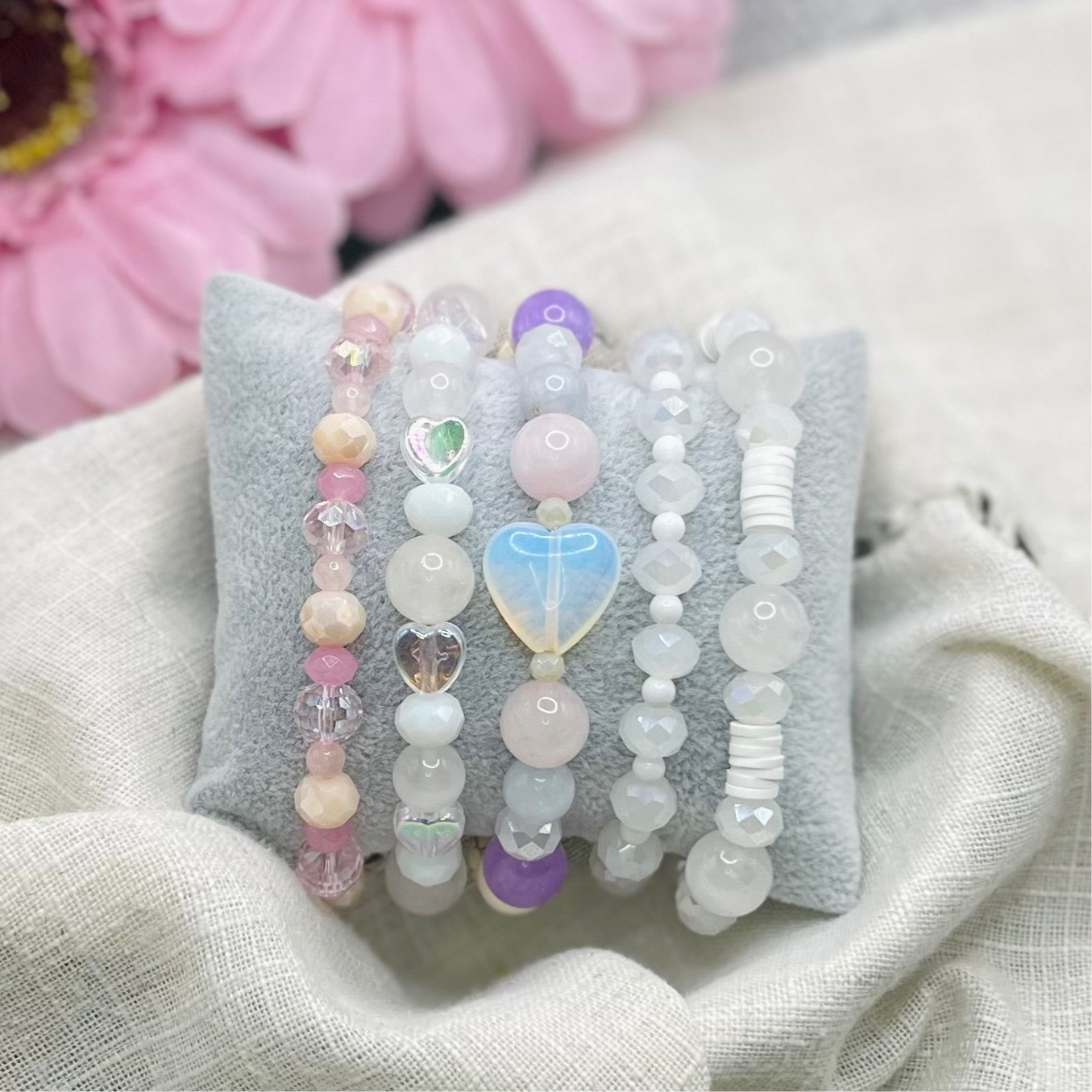 WHITE STONE BRACELET