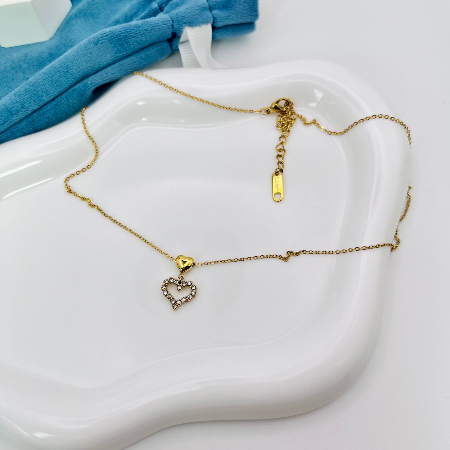 DOUBLE HEART PENDANT NECKLACE