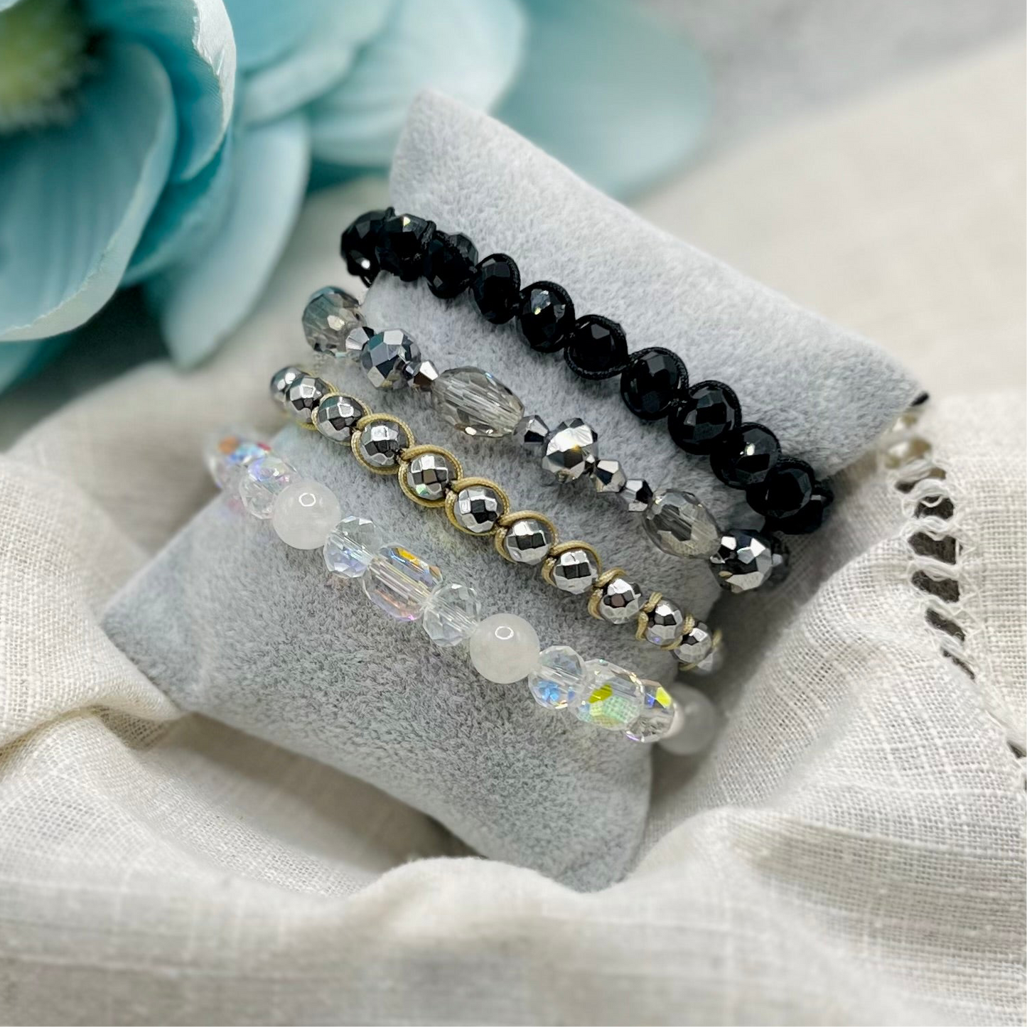 CLEAR SILVER BRACELET