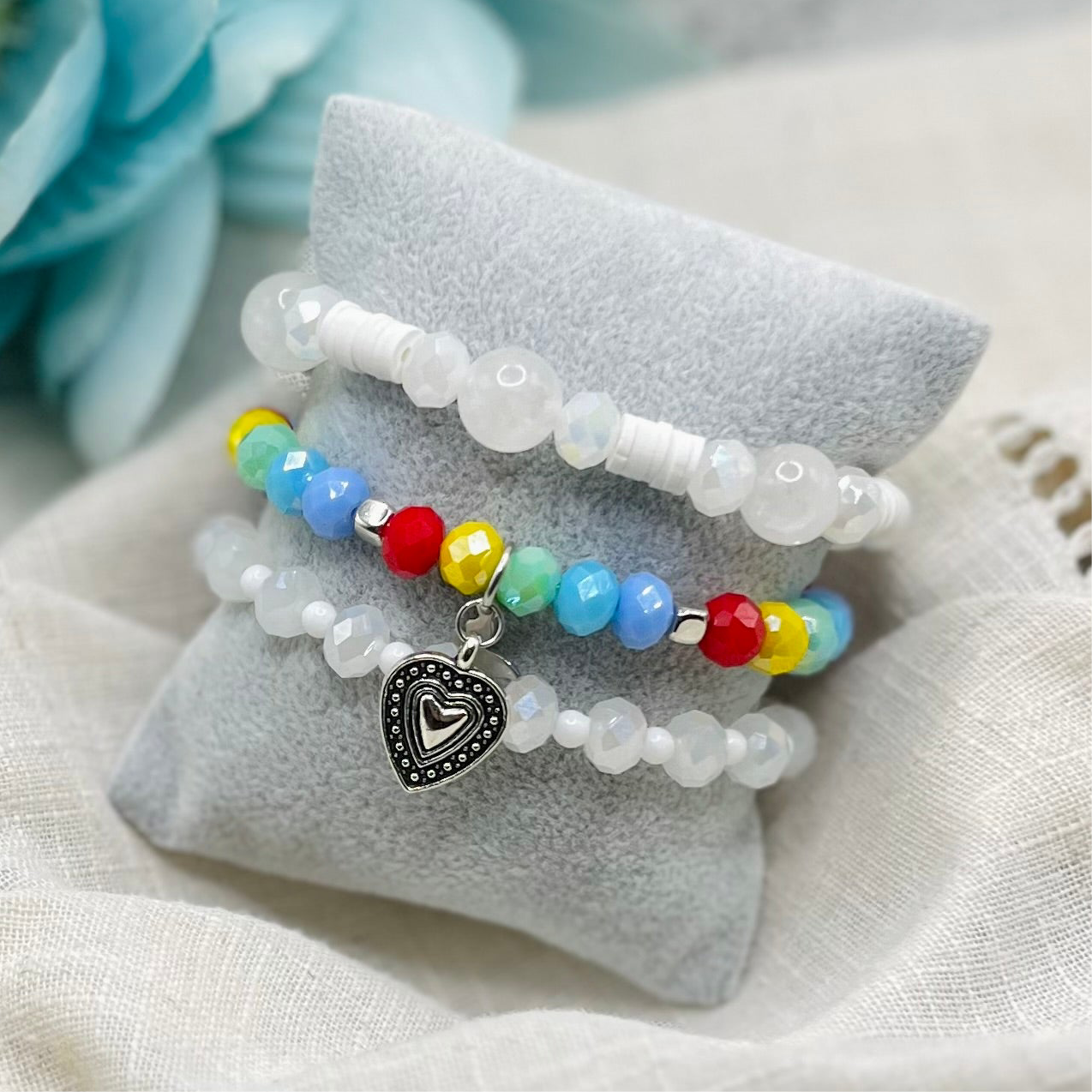 WHITE BEADS BRACELET
