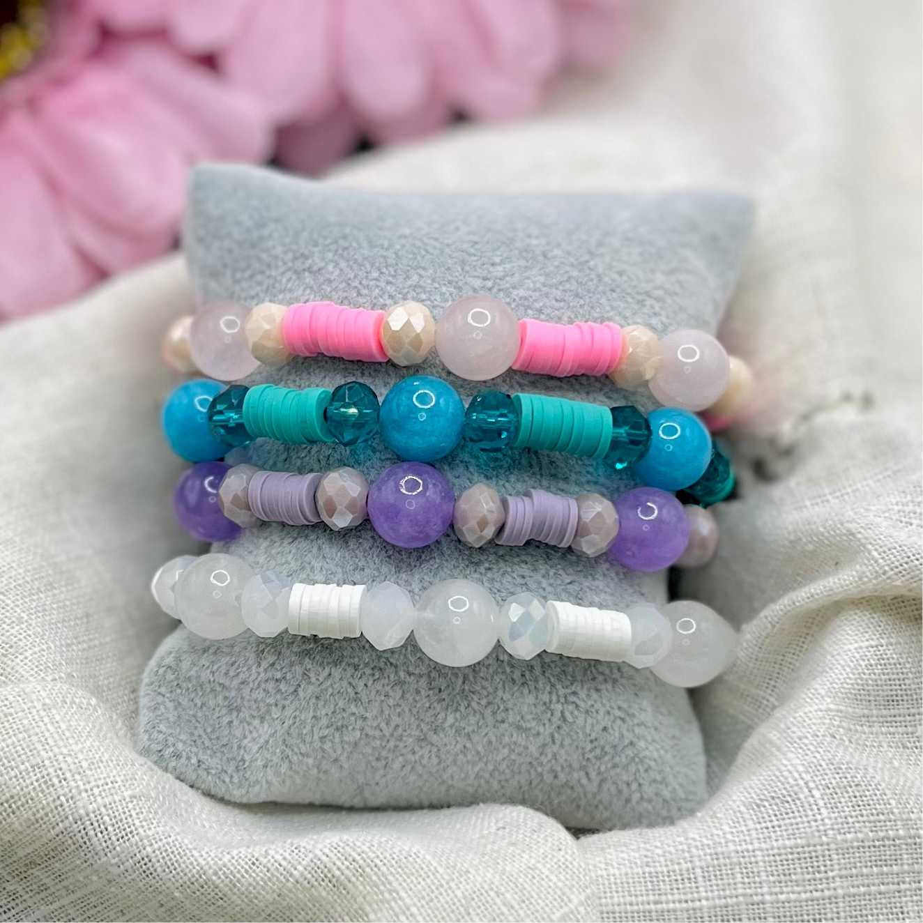 WHITE STONE BRACELET