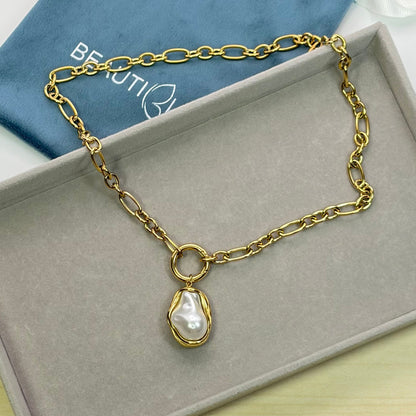 PEARL PENDANT NECKLACE