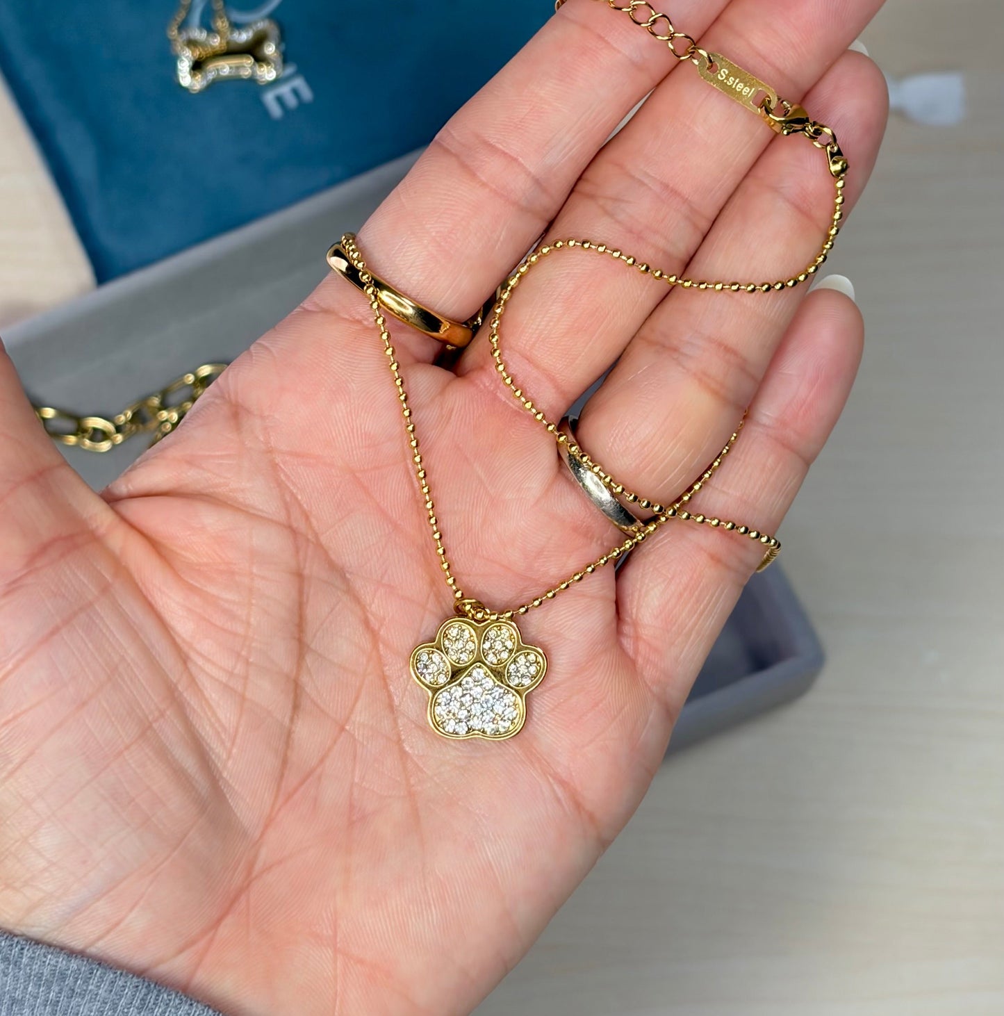 PAW PENDANT NECKLACE