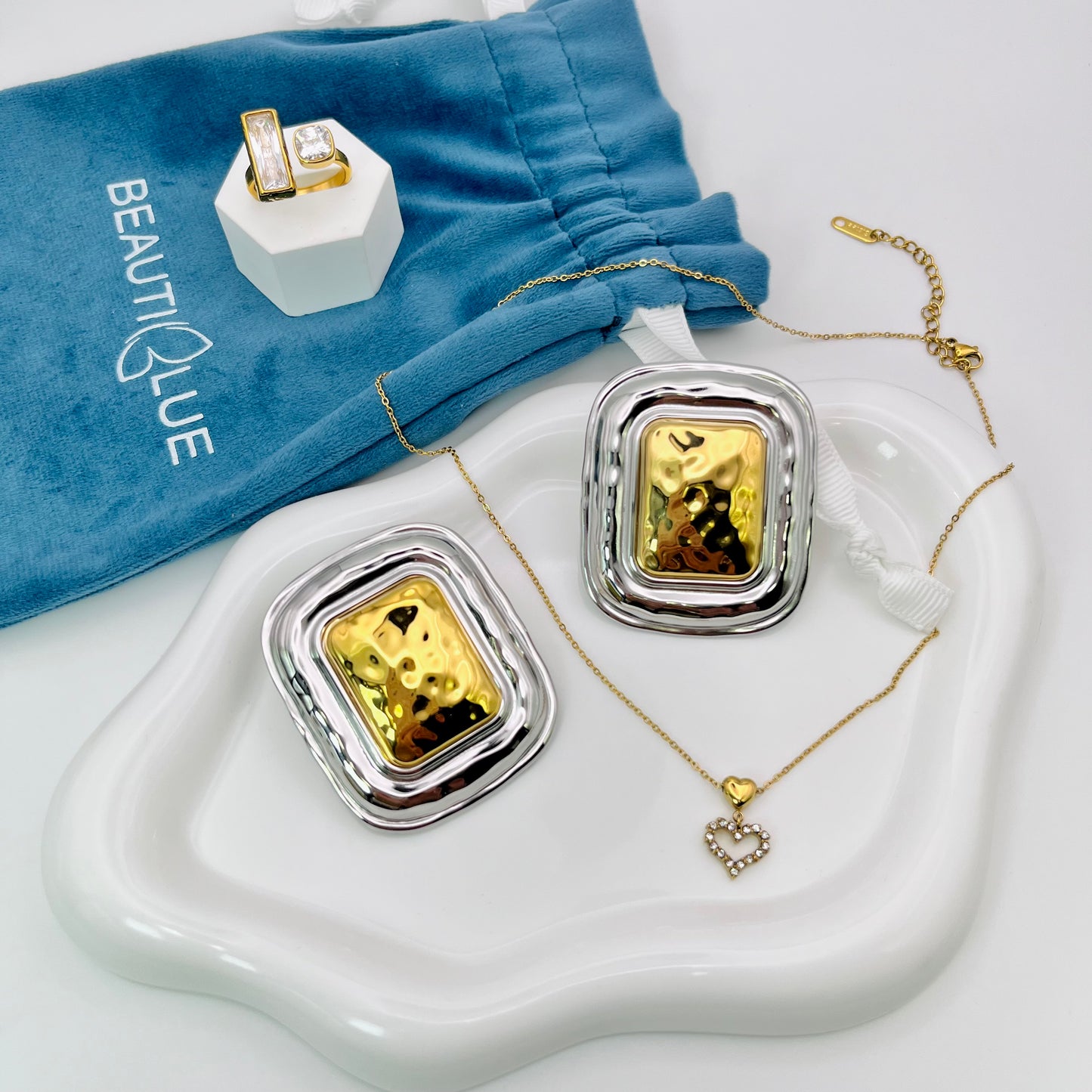 DOUBLE HEART PENDANT NECKLACE