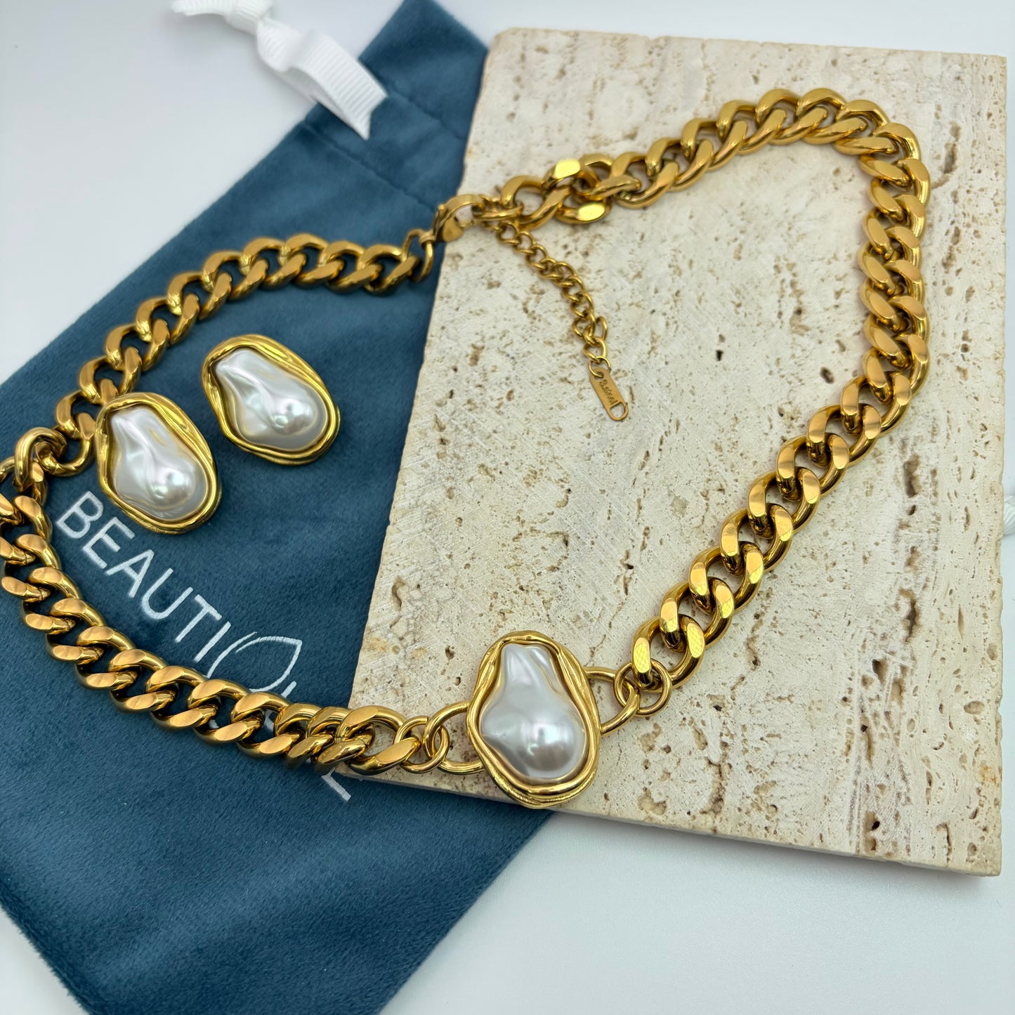 PEARL CUBAN CHAIN NECKLACE