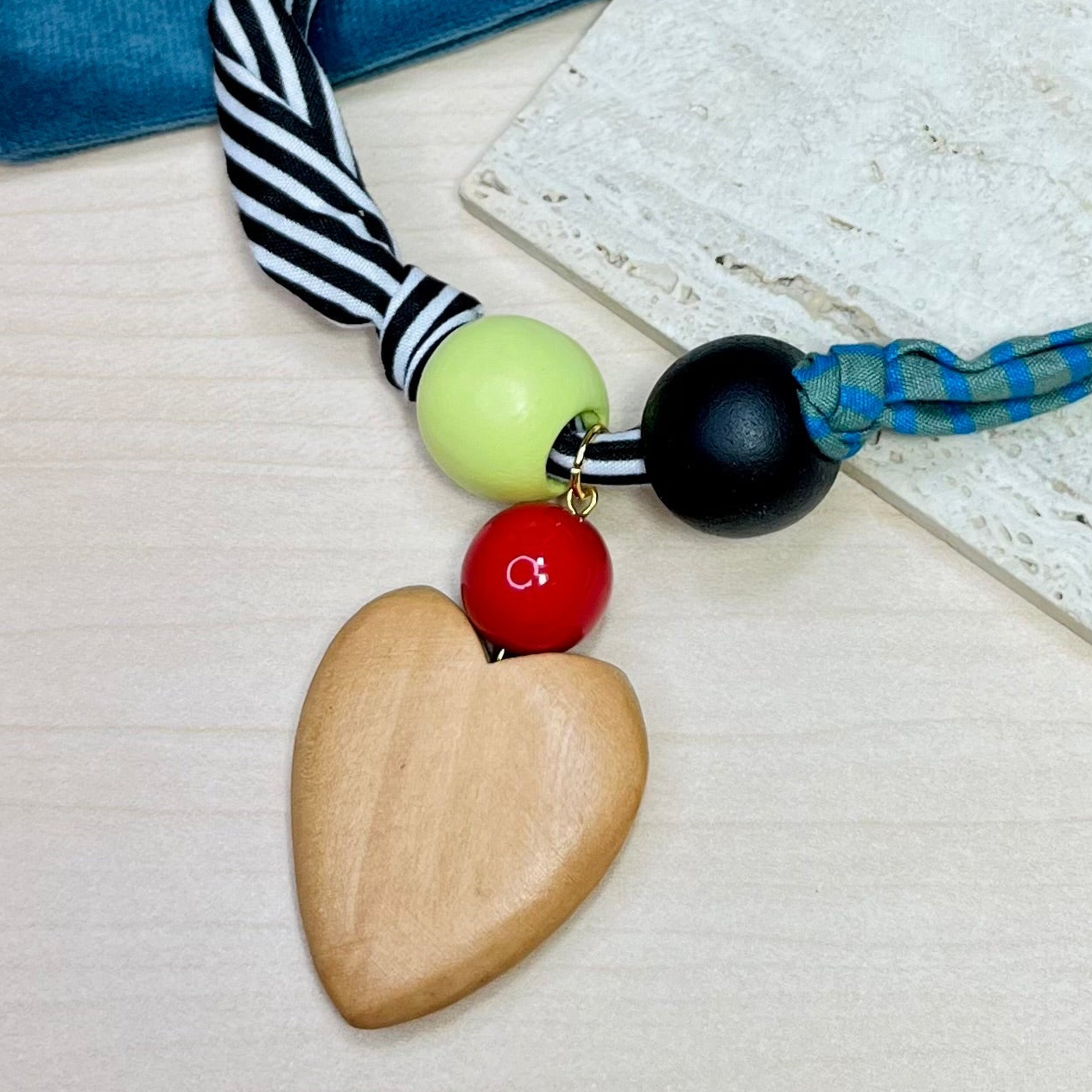 WOODEN HEART PENDANT NECKLACE