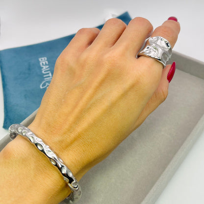 TEXTURED SILVER RING