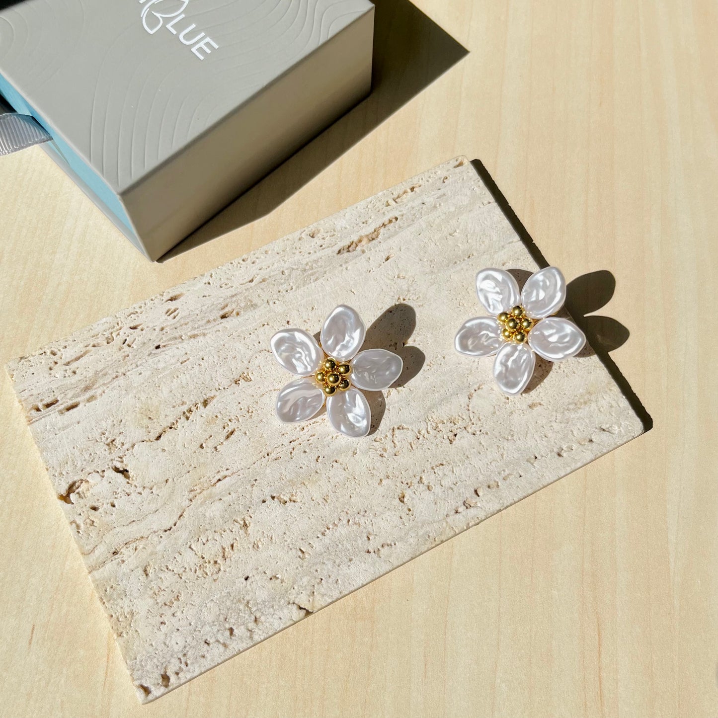 PEARL FLOWER EARRINGS