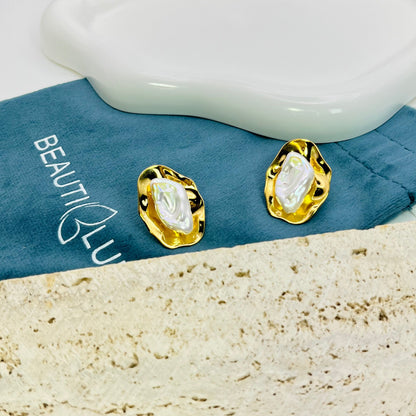 IRREGULAR PEARL EARRINGS