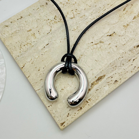 SILVER PENDANT CORD NECKLACE