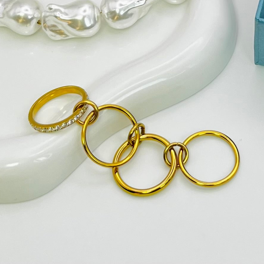 GOLD MULTI - LAYER RING