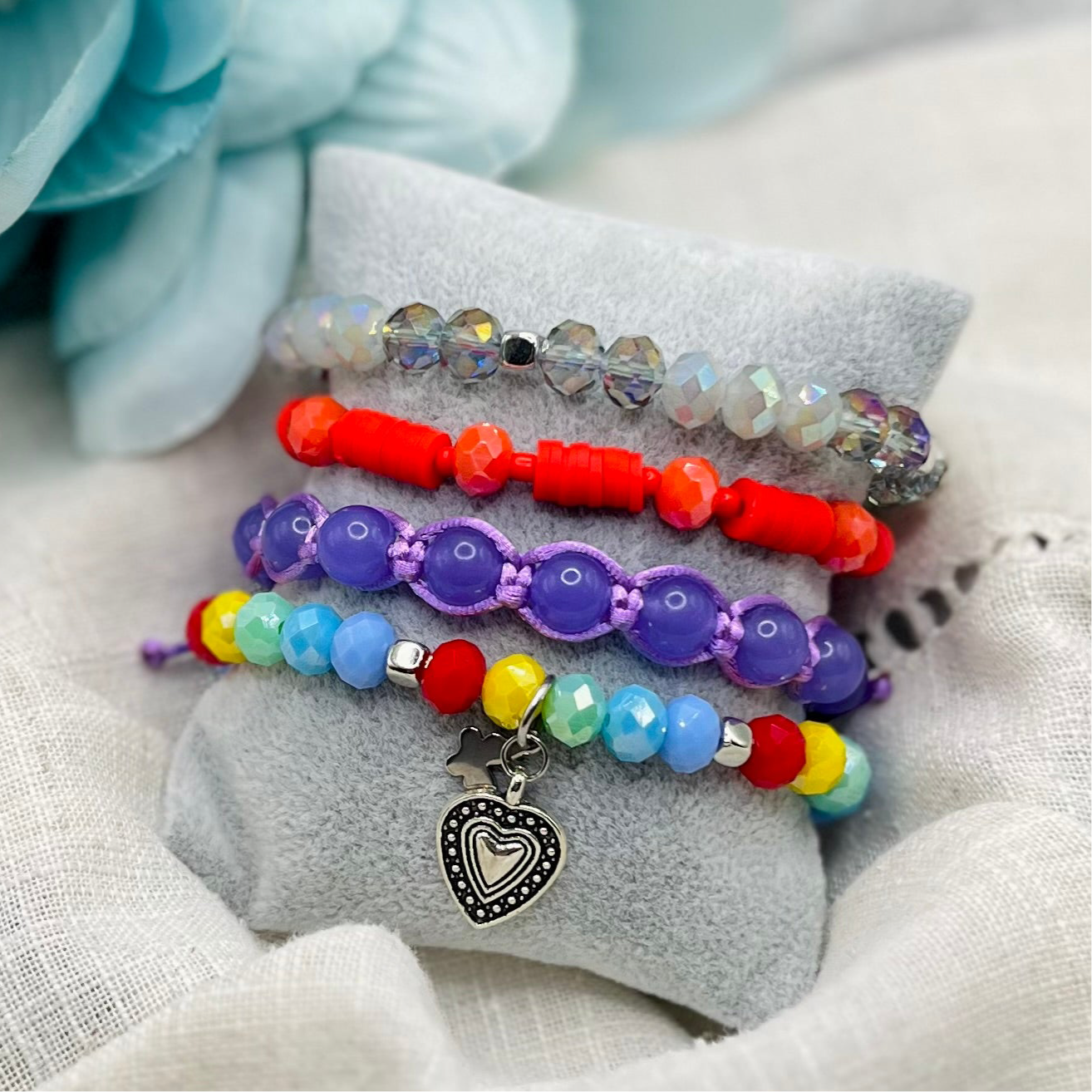 CHARM HEART BRACELET