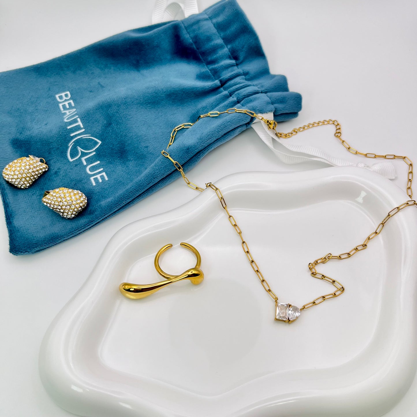 SQUARE AND PEAR PENDANT NECKLACE