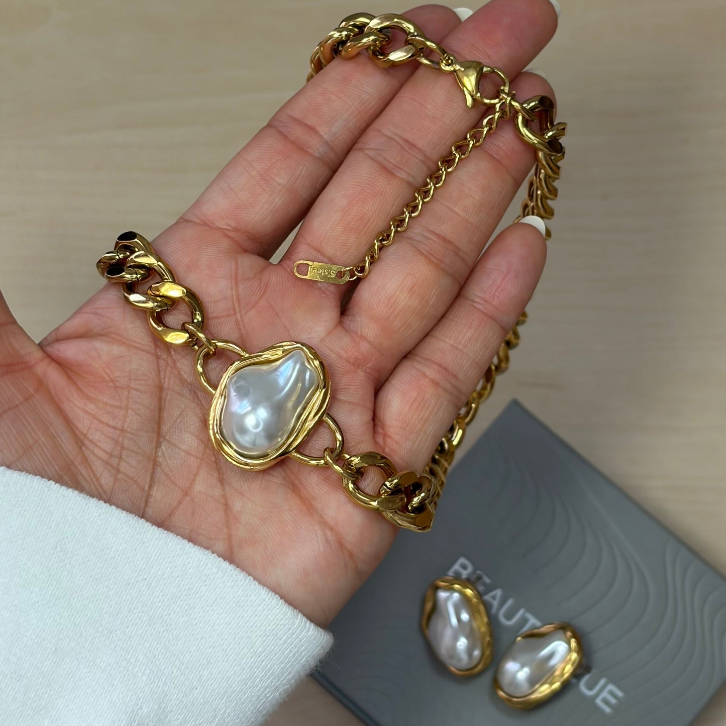 PEARL CUBAN CHAIN NECKLACE