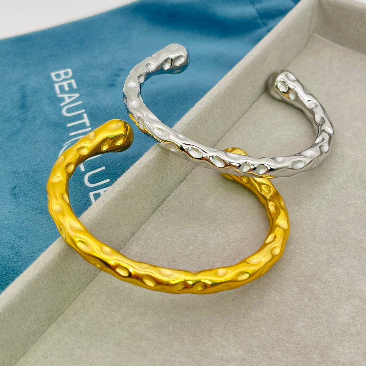 SILVER TEXTURED BRACELET