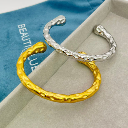 SILVER TEXTURED BRACELET