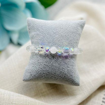 IRIDESCENT WHITE BRACELET