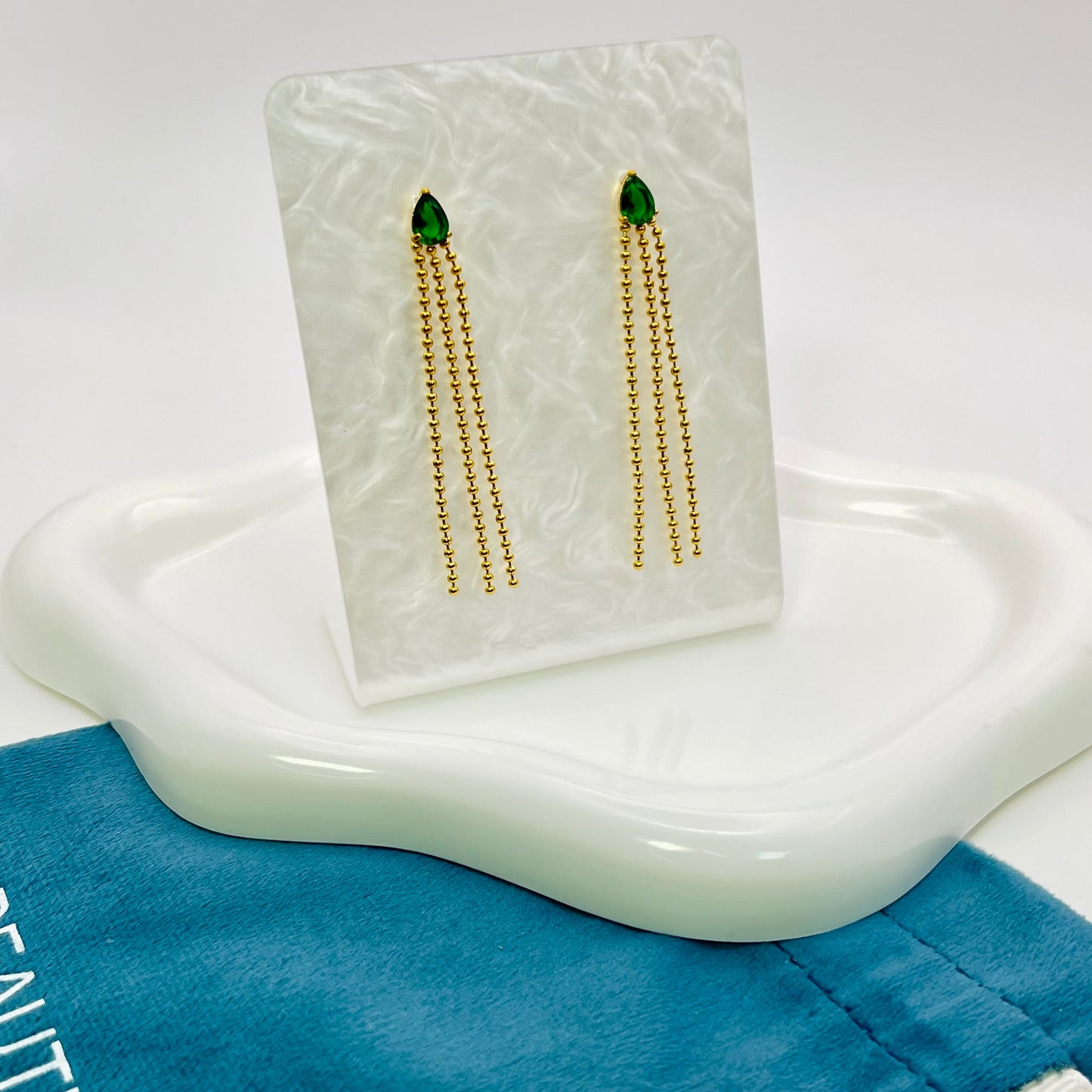 GREEN DROP EARRINGS