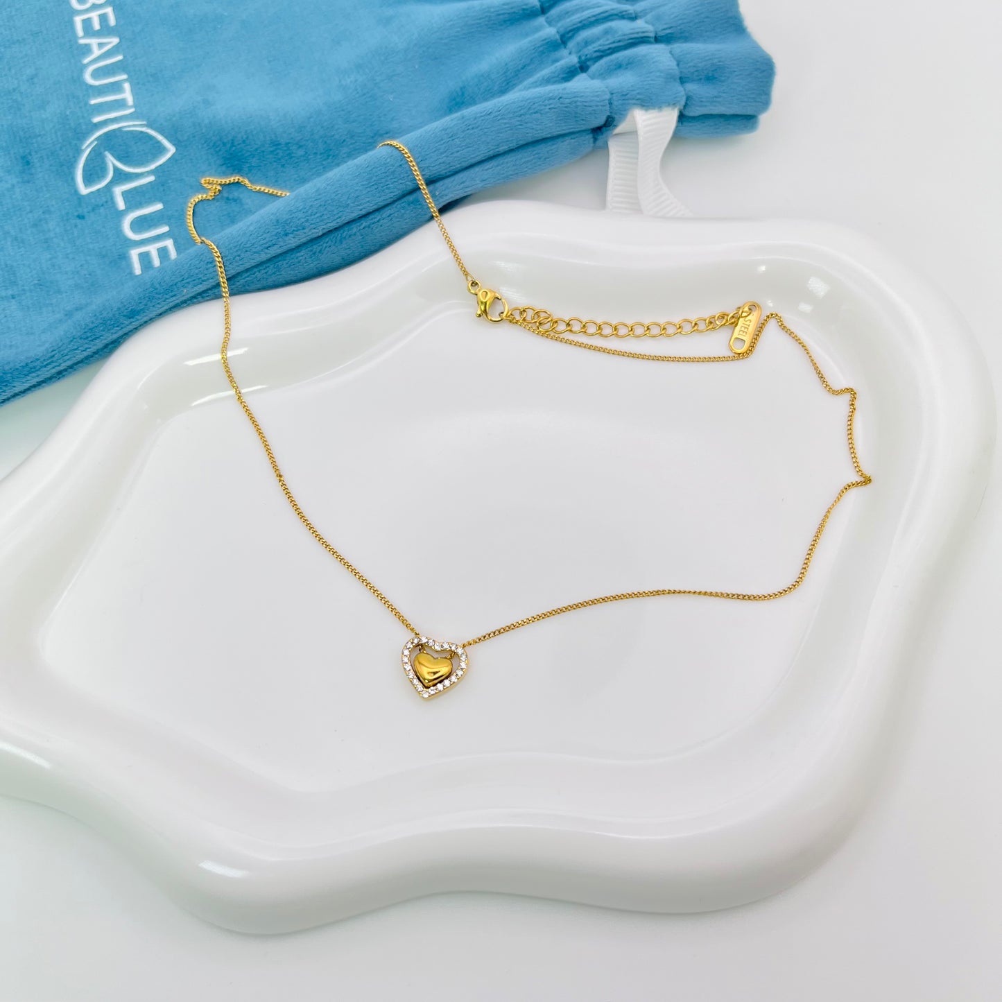 SMALL HEART PENDANT NECKLACE