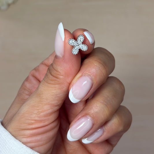 SMALL FLOWER SILVER EARRINGS