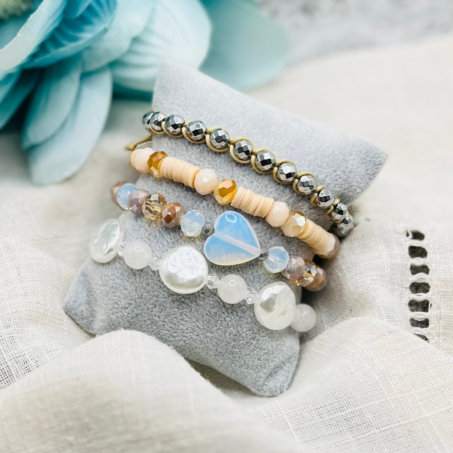 HEART NEUTRAL TONE BRACELET