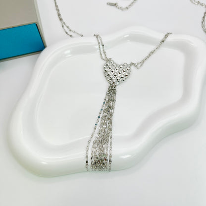 LONG HEART NECKLACE
