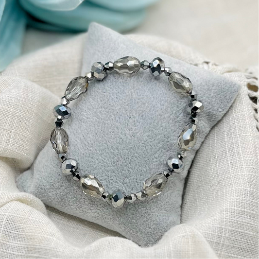 CLEAR SILVER BRACELET