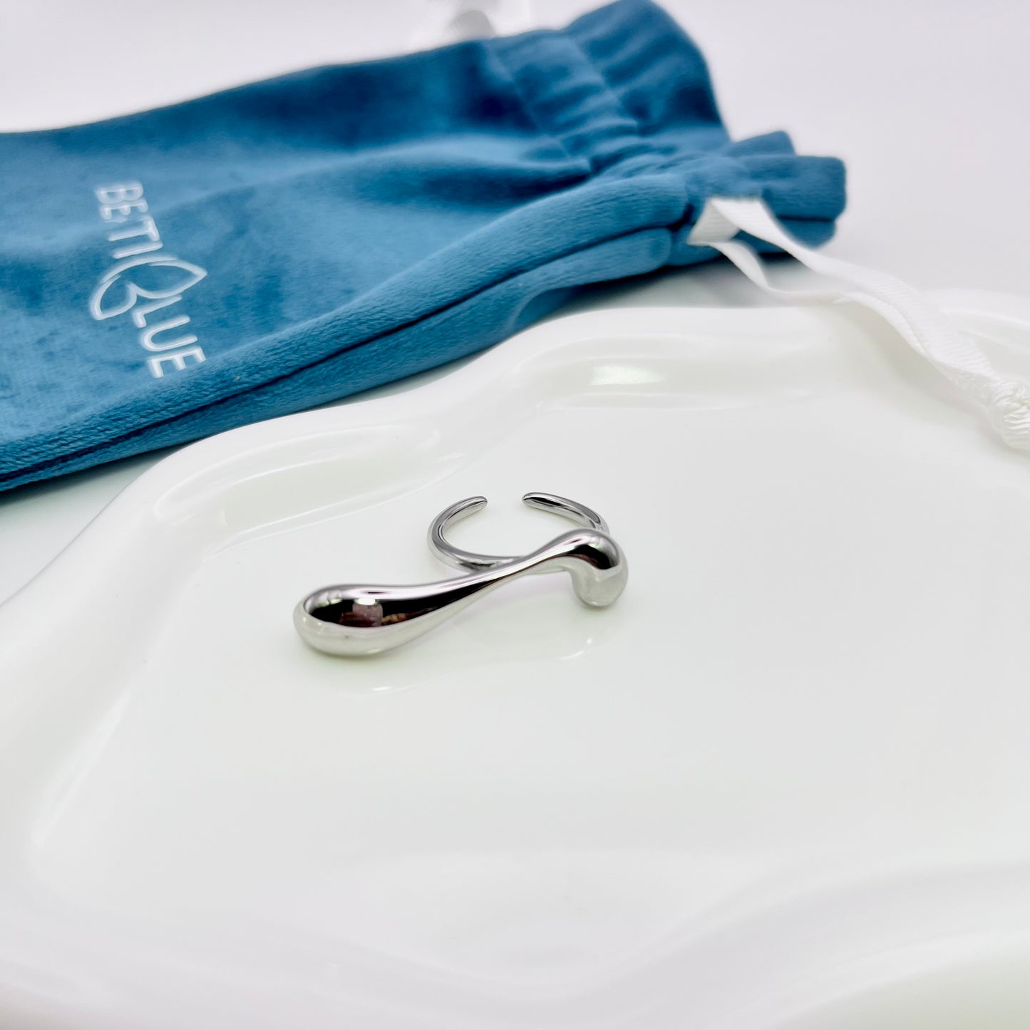 IRREGULAR CURVE SILVER RING