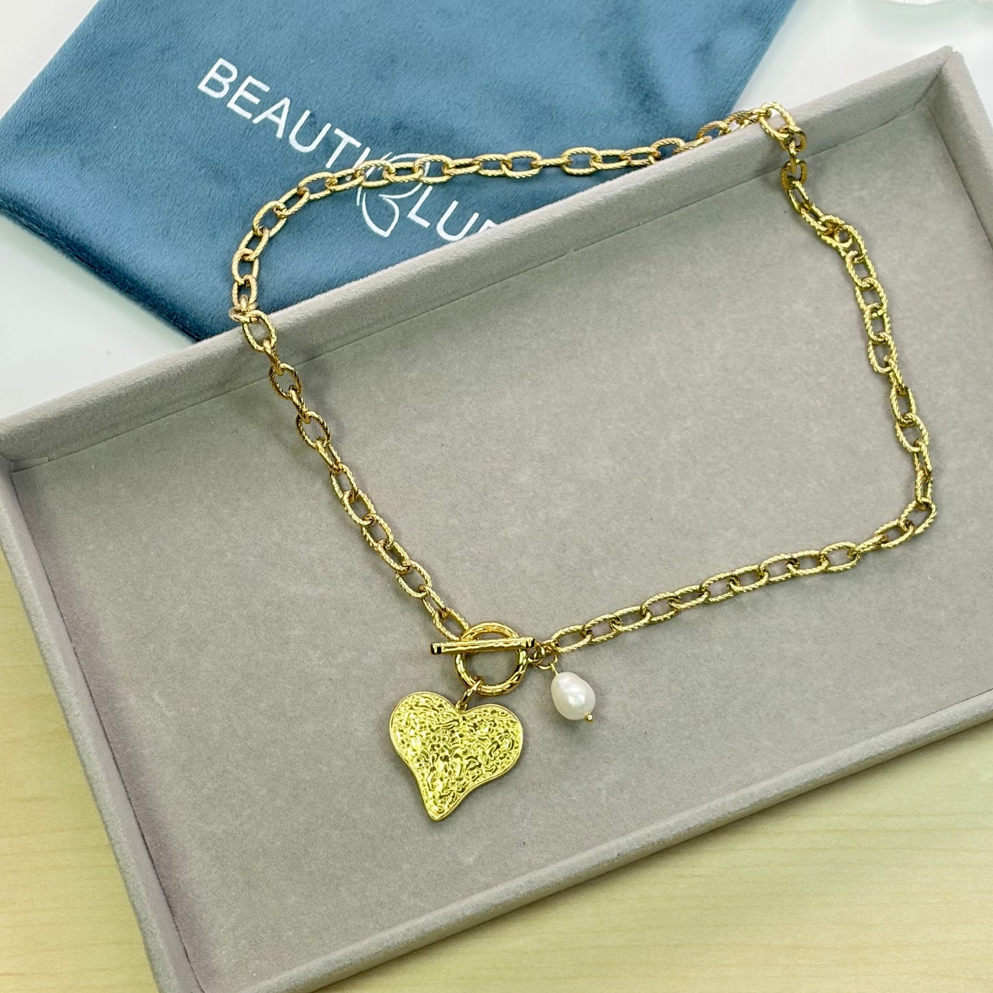 BIG HEART NECKLACE