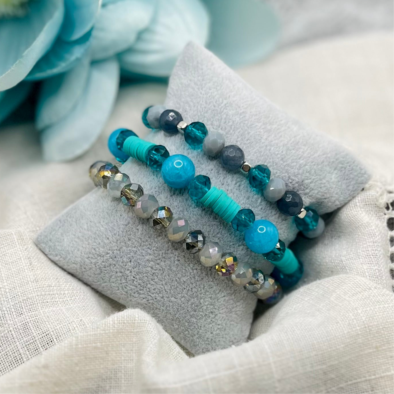 GRAY MIX BRACELET
