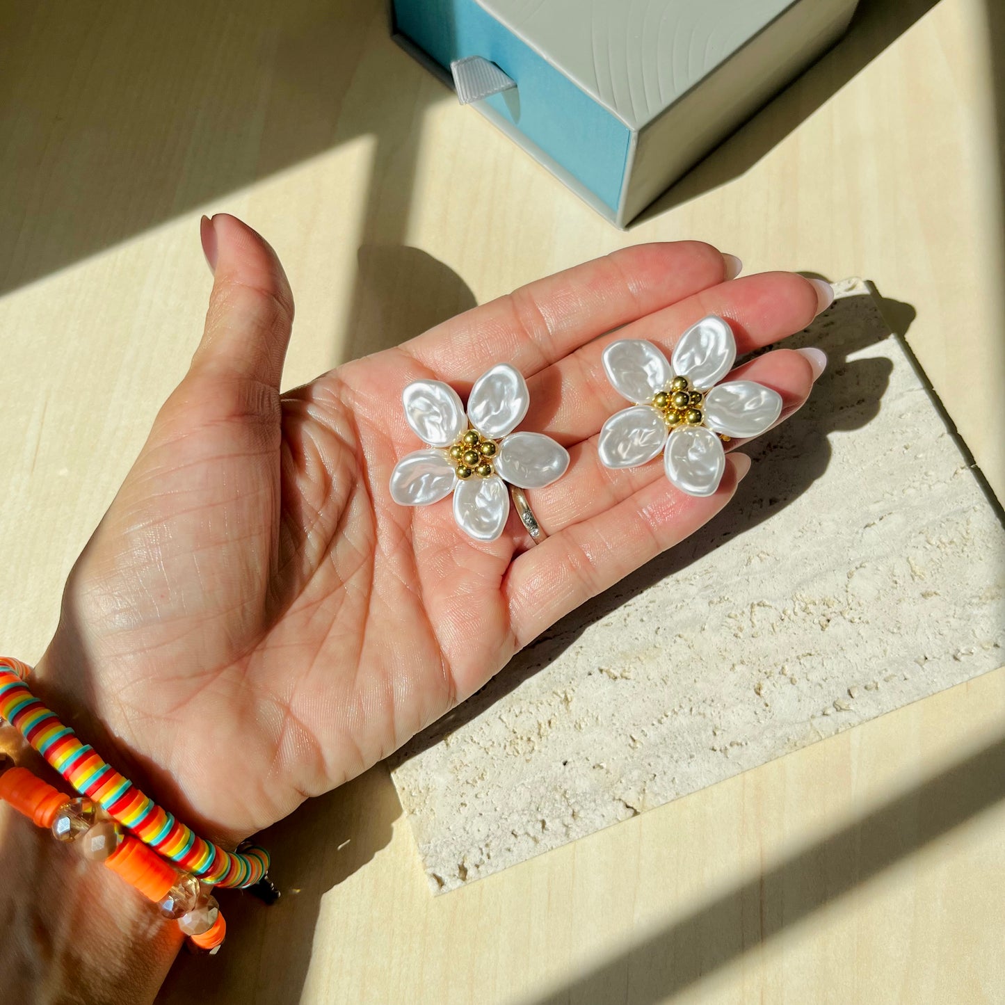 PEARL FLOWER EARRINGS