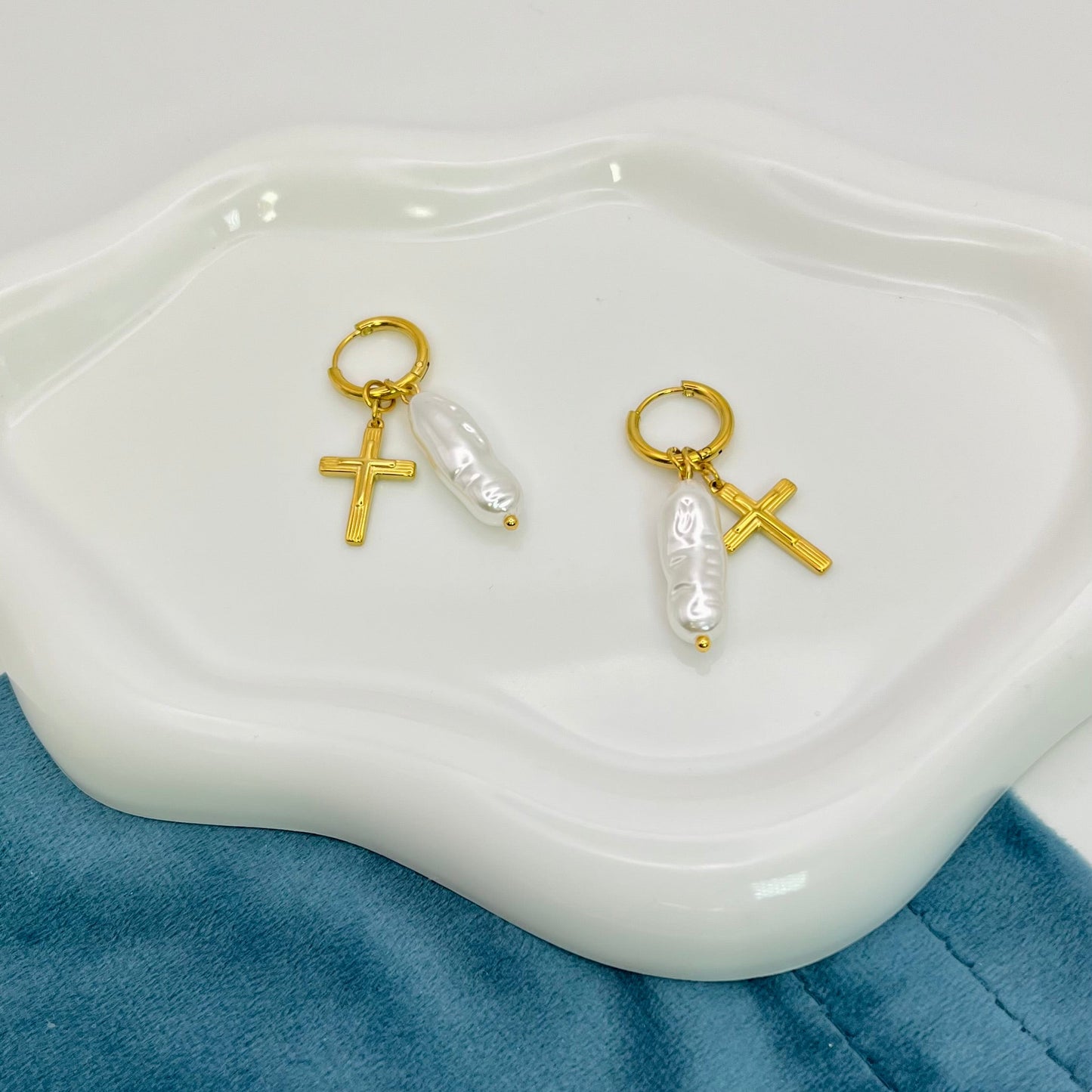 CROSS HUGGIE EARRINGS
