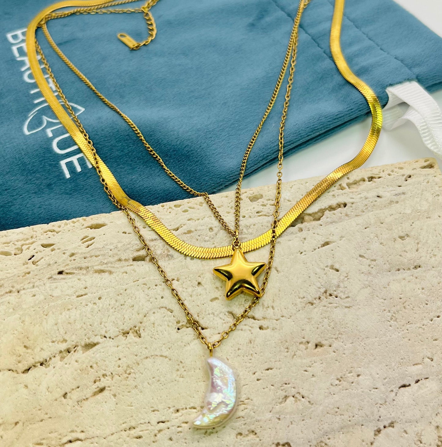 TRIPLE LAYER NECKLACE