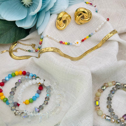 COLORFUL BEADED NECKLACE